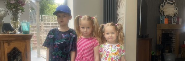 Lovefromhoole Profile Banner