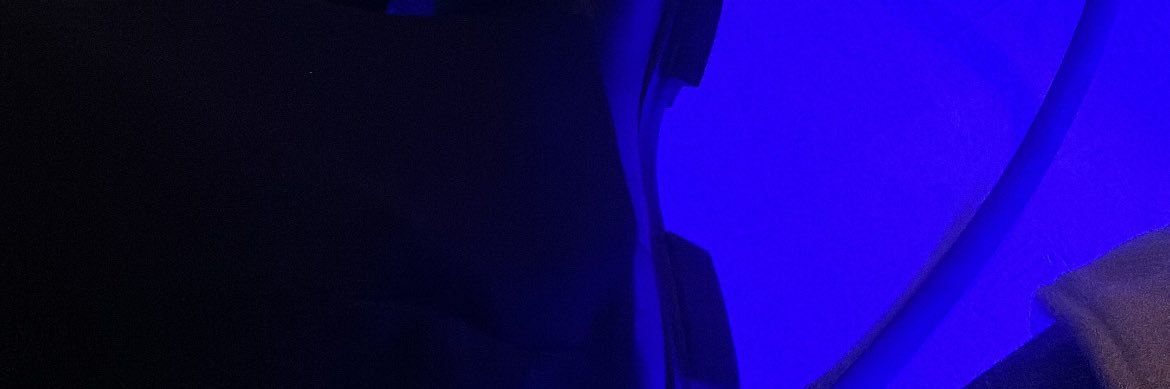 Laurabbbzc's profile banner image