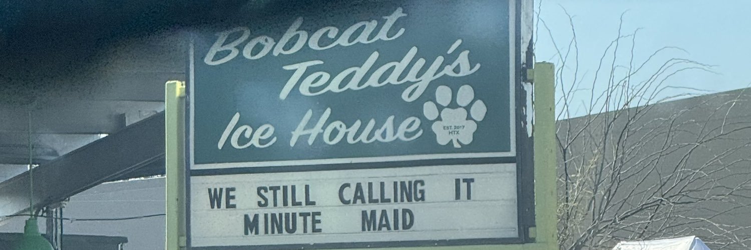 Kaitlin 🦈❤️💙 banner