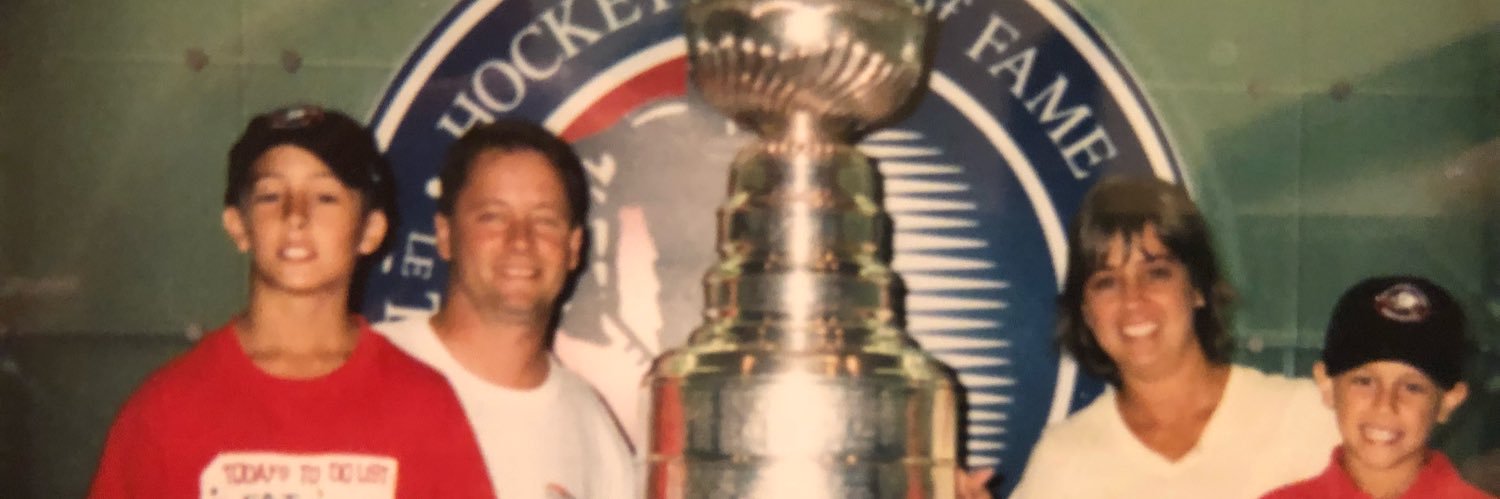 robarsenault's profile banner image