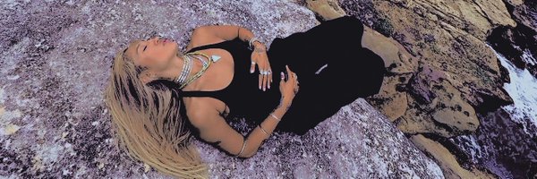 FEMLETTE Profile Banner