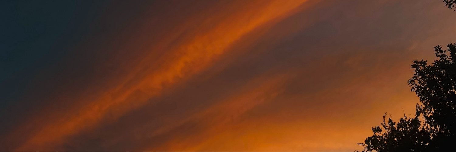 d_val87's profile banner image