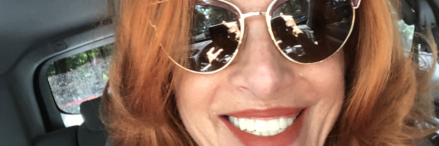 AdrianaLanderos's profile banner image
