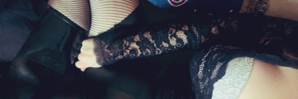 Lizzy James 💕 Fantasy Facilitator banner