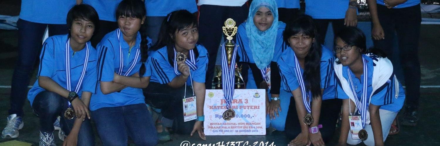 devina_puspita's profile banner image
