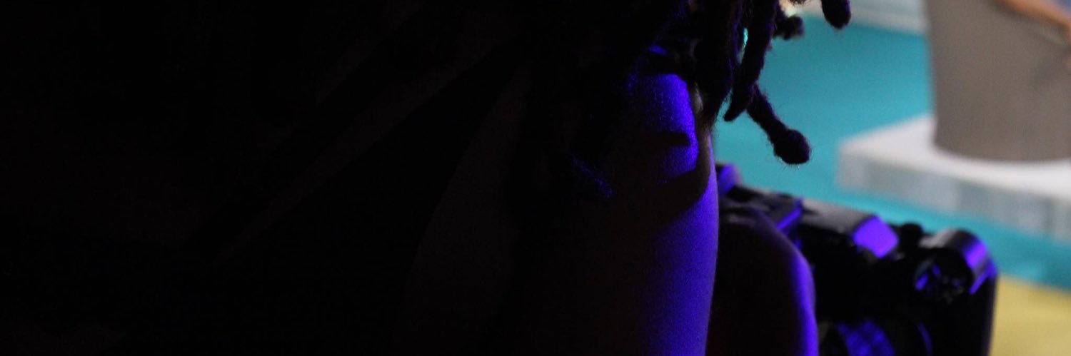 M O Y banner
