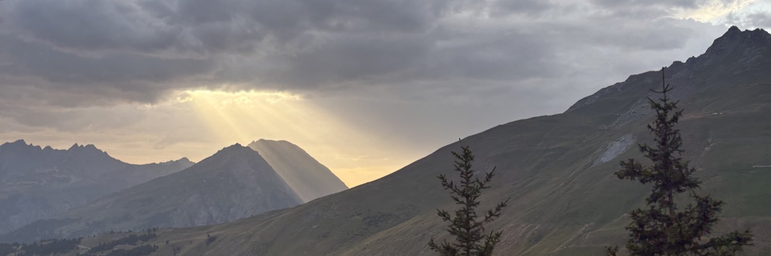 gopark16's profile banner image