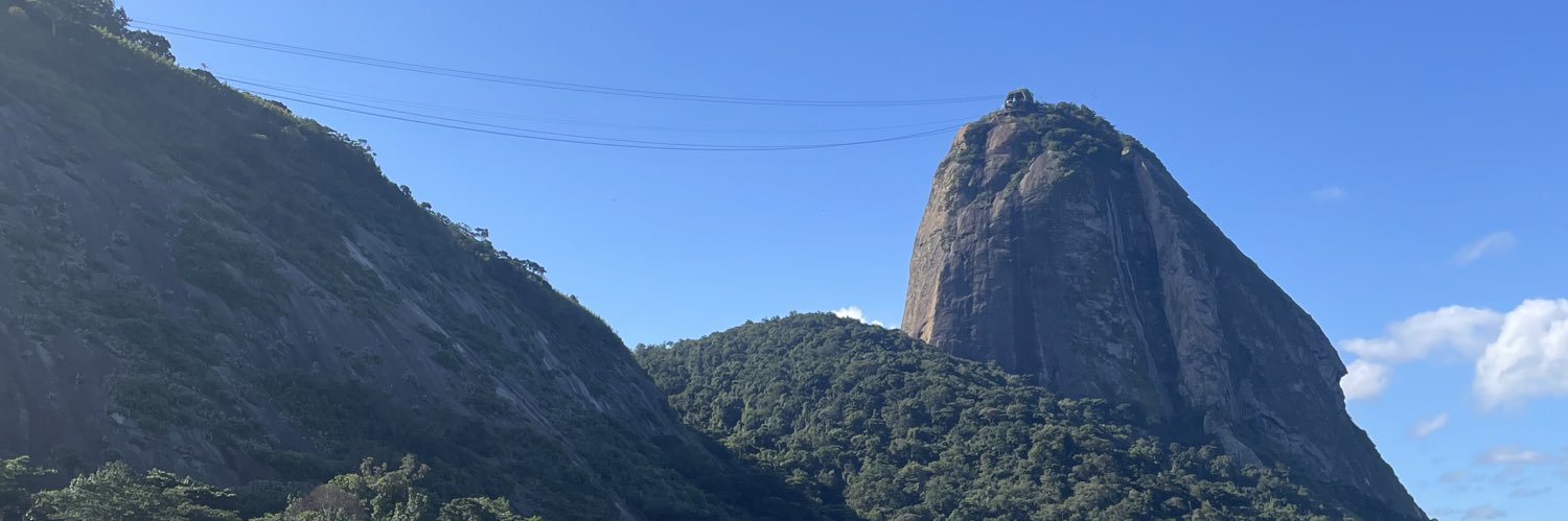 fbeatrizbarros's profile banner image