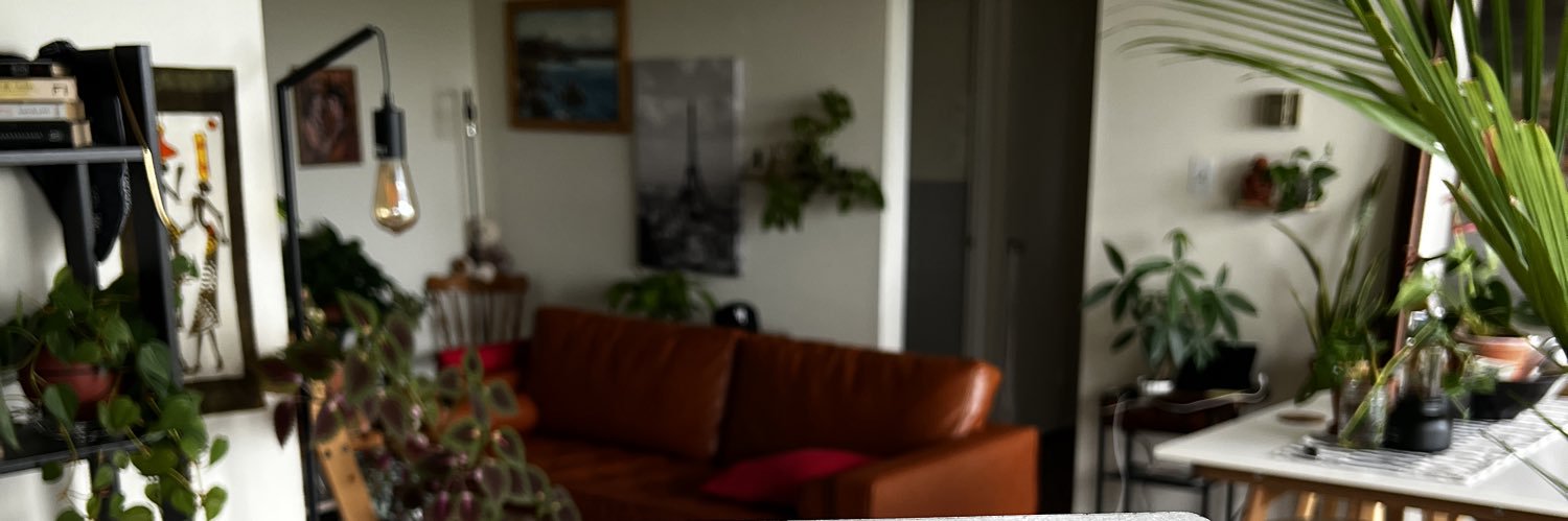 Maximiano, MPA banner