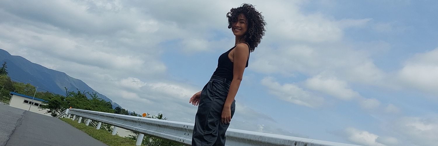 silaulopez's profile banner image