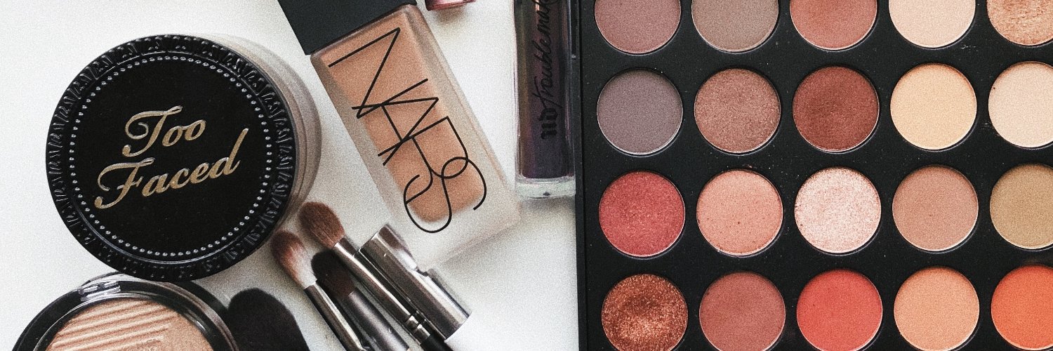 Makeup Reviews banner