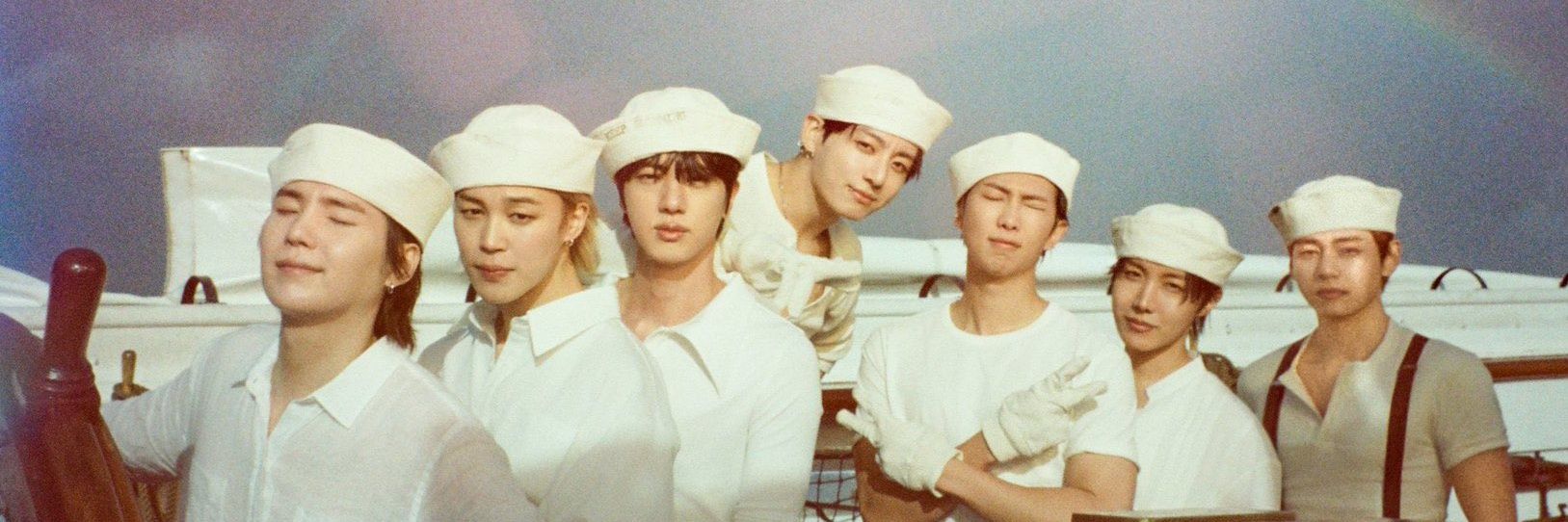 momo⁷ 💖 Welcome back BTS 💖 banner