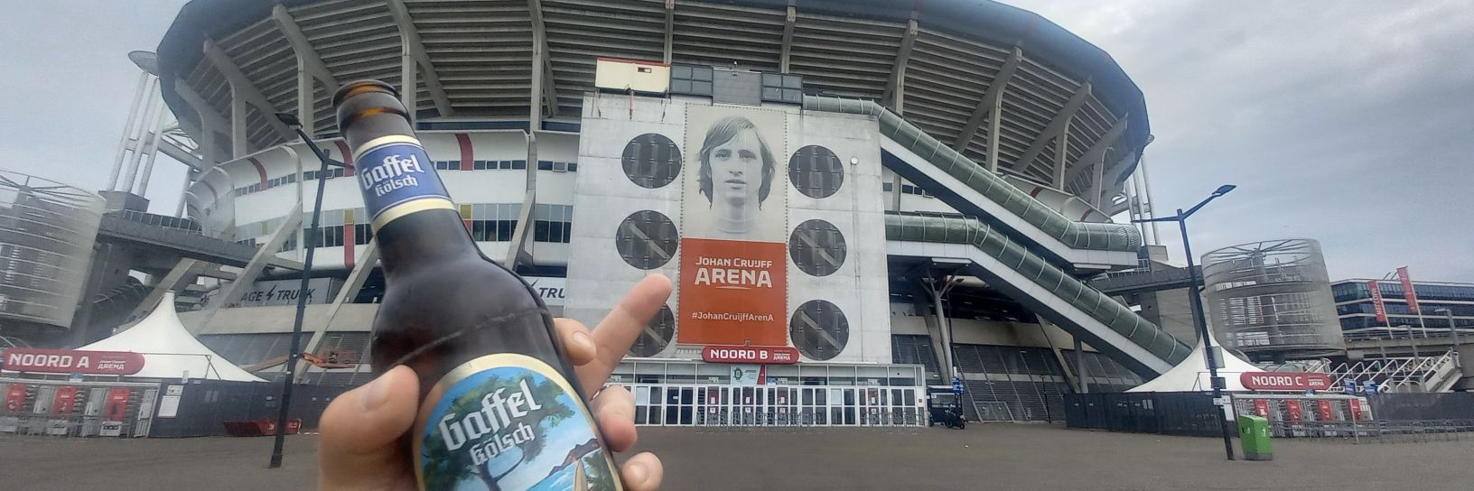 Major Tom 🔻 banner