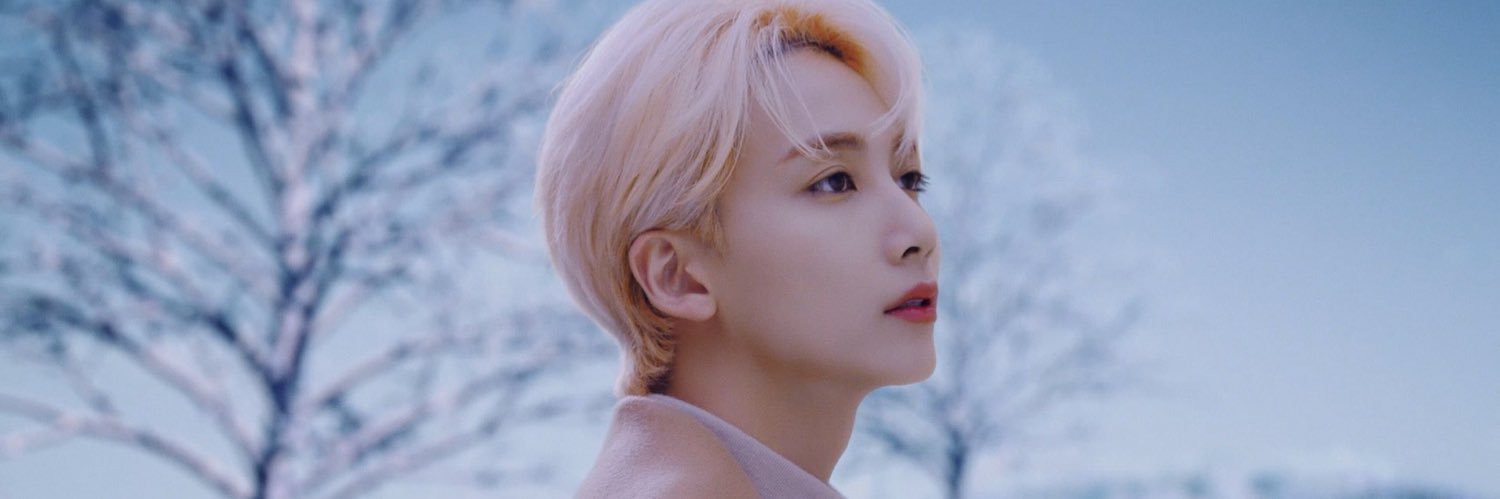 deeiniel's profile banner image