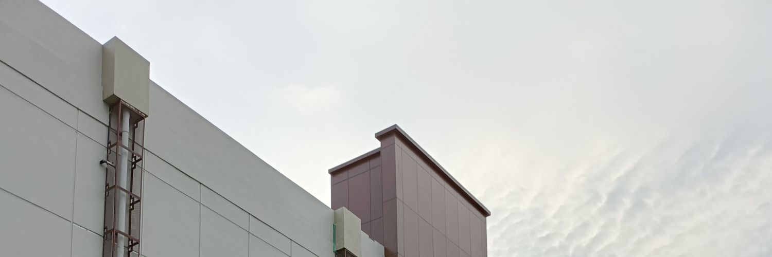 DhenRe's profile banner image