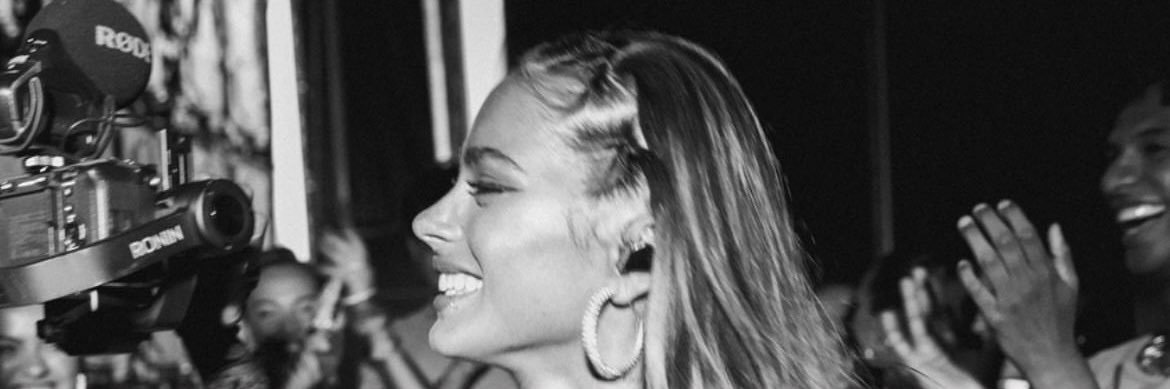 nadinaleb's profile banner image