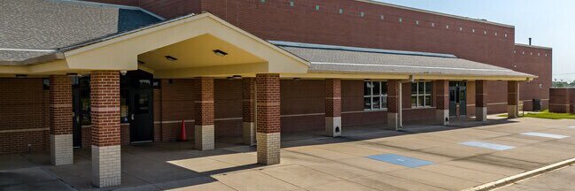 Keely Mills, MA banner