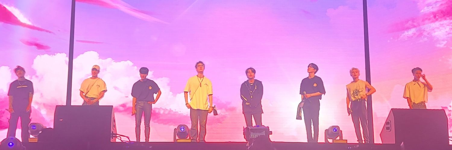 IzLovingLife's profile banner image