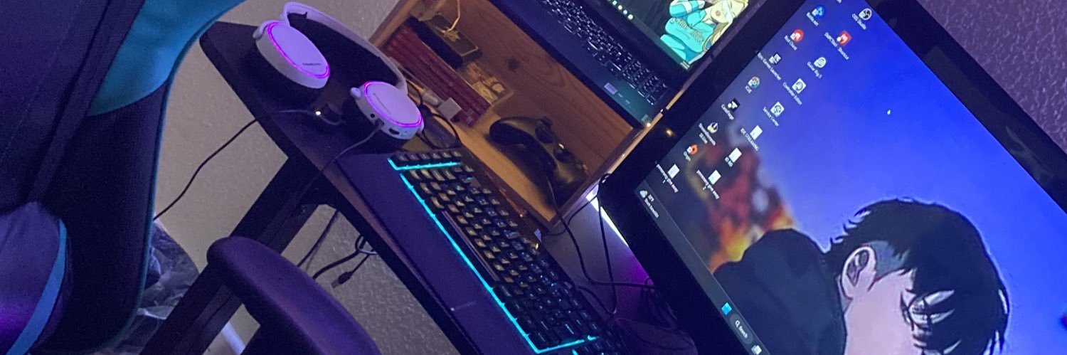 cloudgazeee's profile banner image