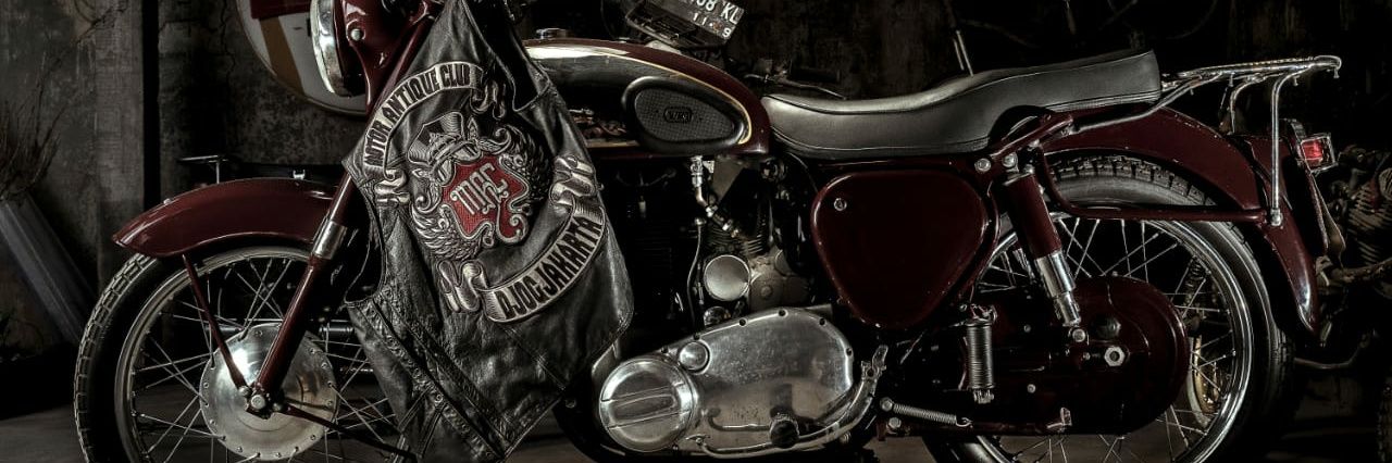 candraaditya's profile banner image