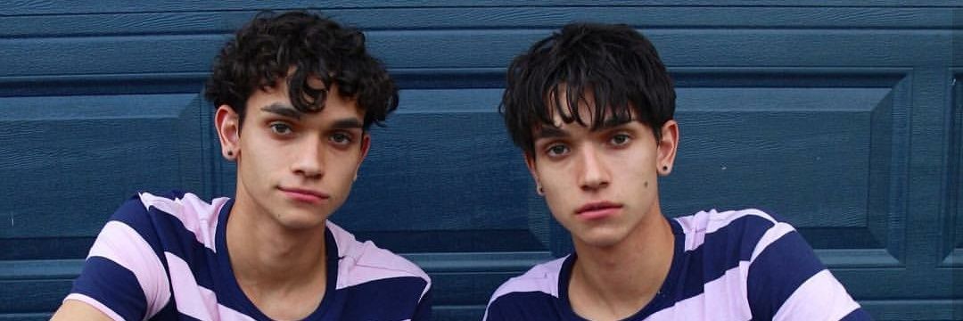 TWINSANDKINGS18's profile banner image