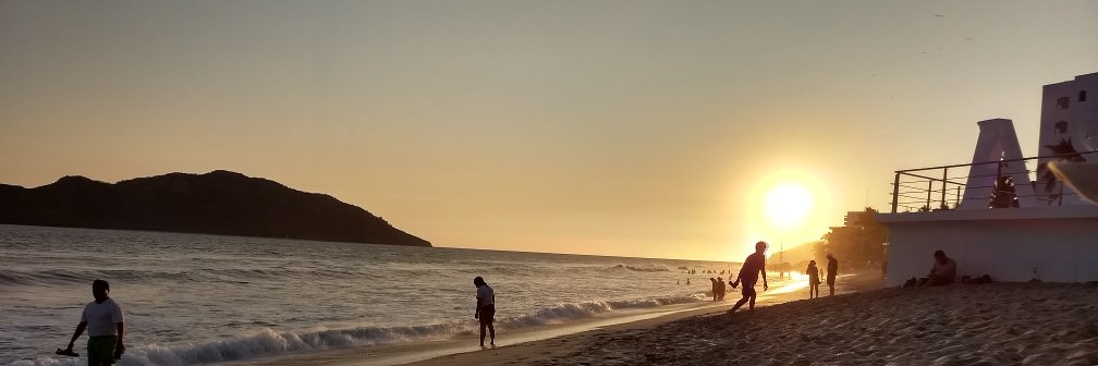 MarianaAyanegui's profile banner image