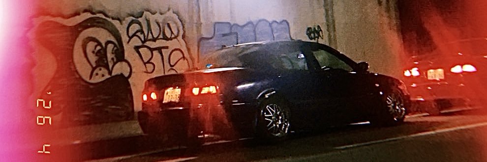 とみしょ banner