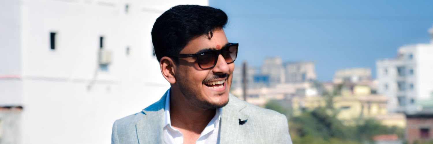 urstrulydiwaker's profile banner image