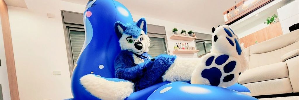 Crazy Wolf 🐾 banner