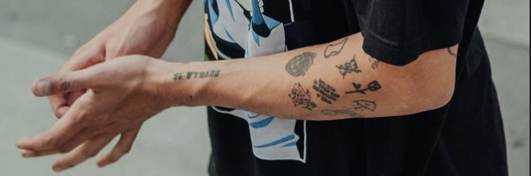 debbievegah's profile banner image