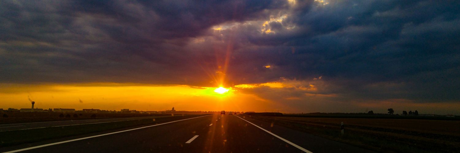 zvskldm's profile banner image