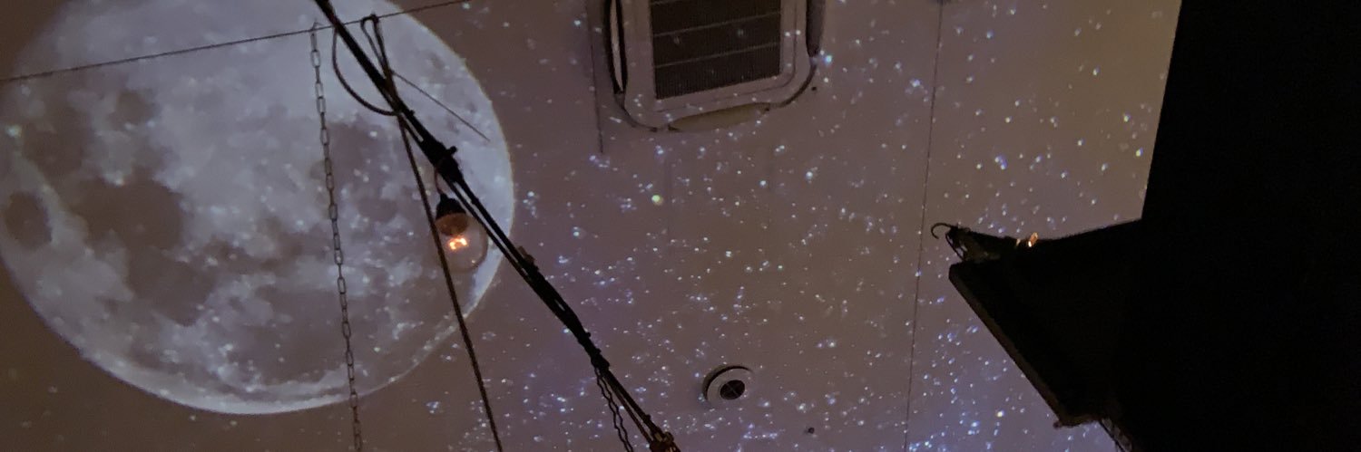 y01o2i5's profile banner image