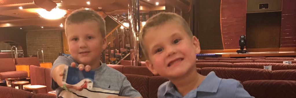 reedmomof2's profile banner image