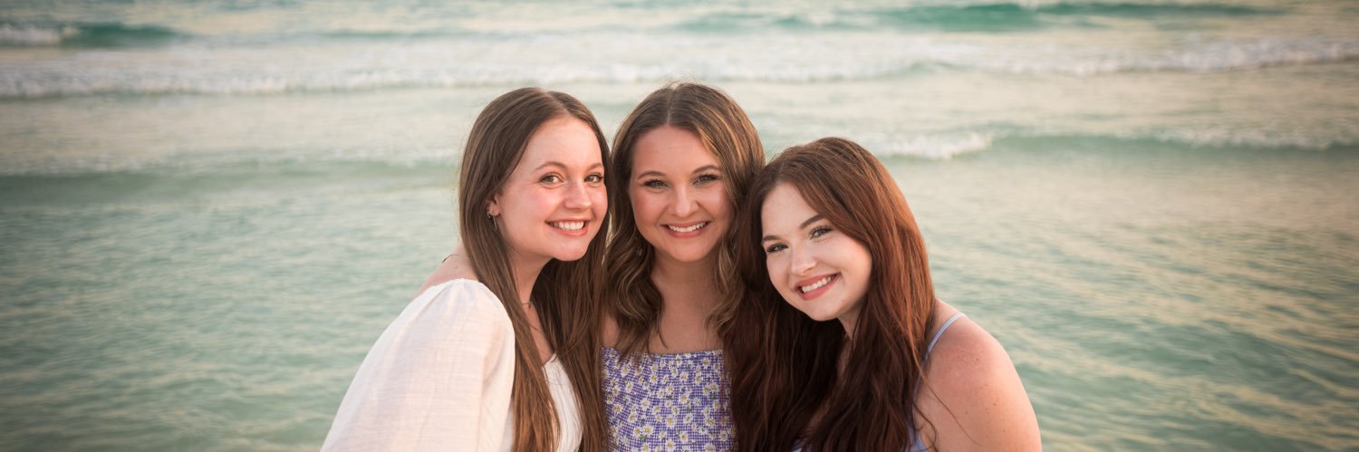 Sara_devault's profile banner image