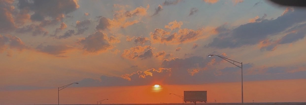 tara_comer_'s profile banner image