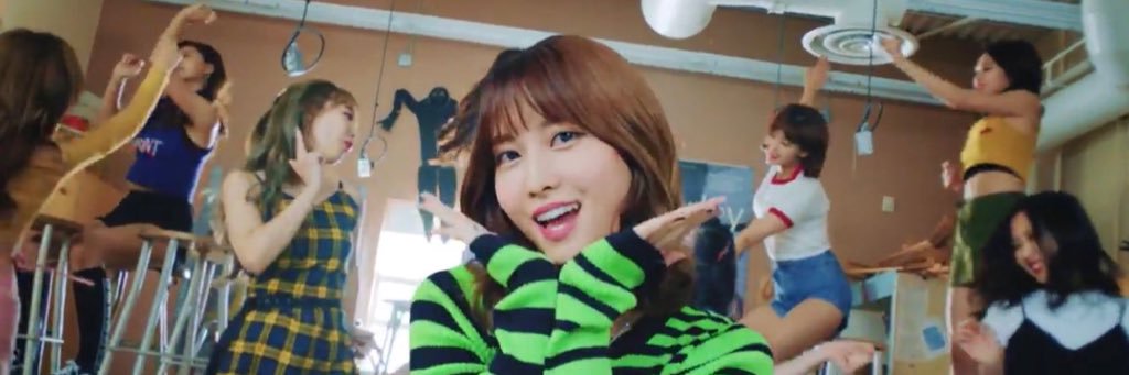 twice_Mm119's profile banner image