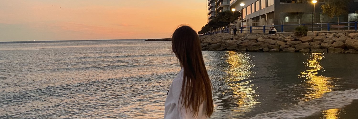 lorena_mc99's profile banner image