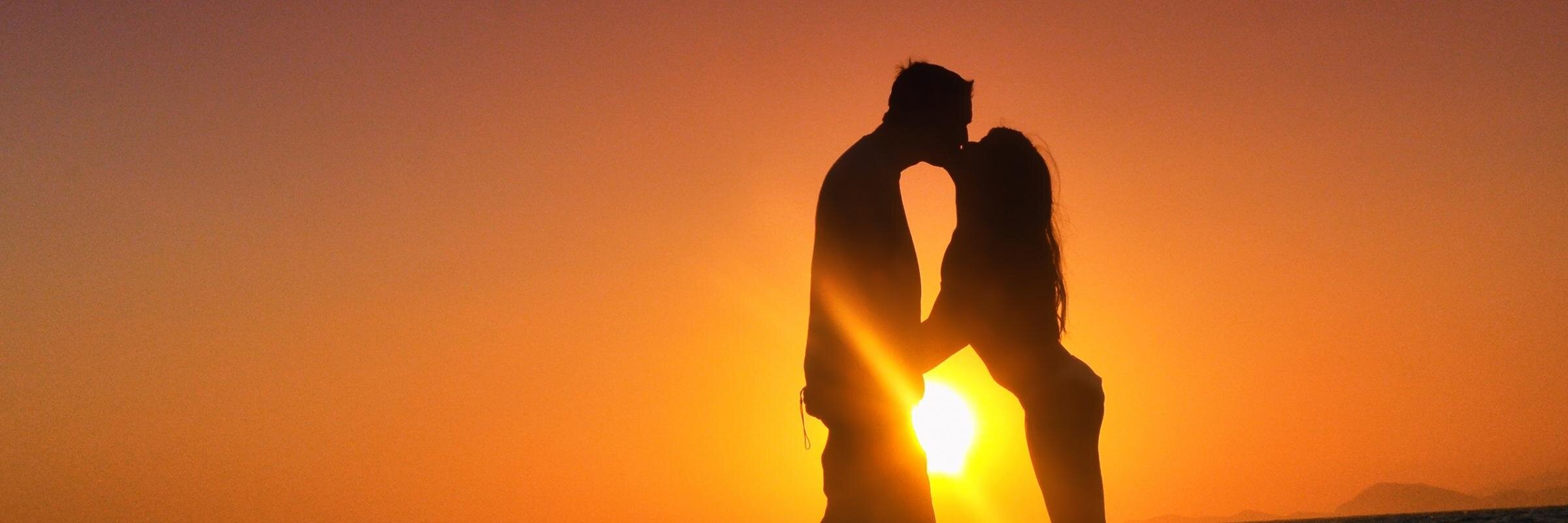 QuotesLoveHurt's profile banner image