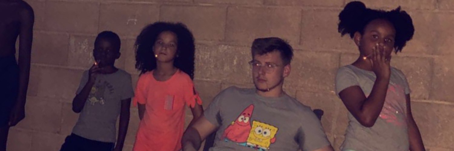 moosenhoward's profile banner image