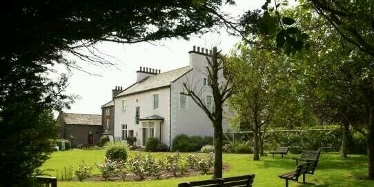 Helena Thompson banner