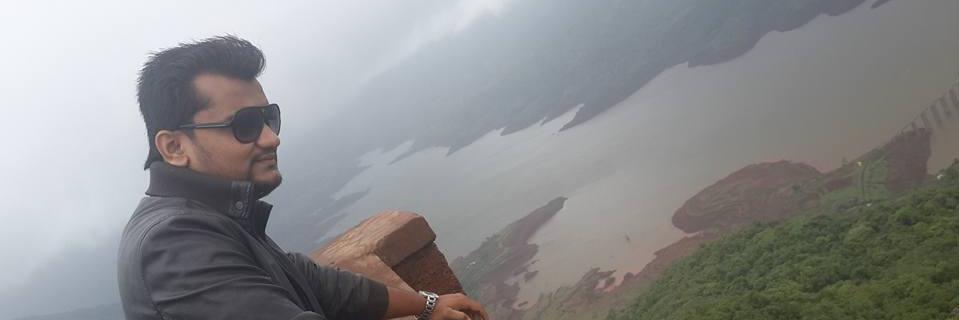 khushrah's profile banner image