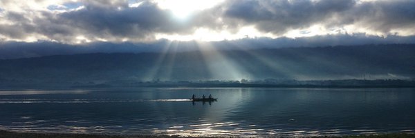 VoyagingMoon Profile Banner