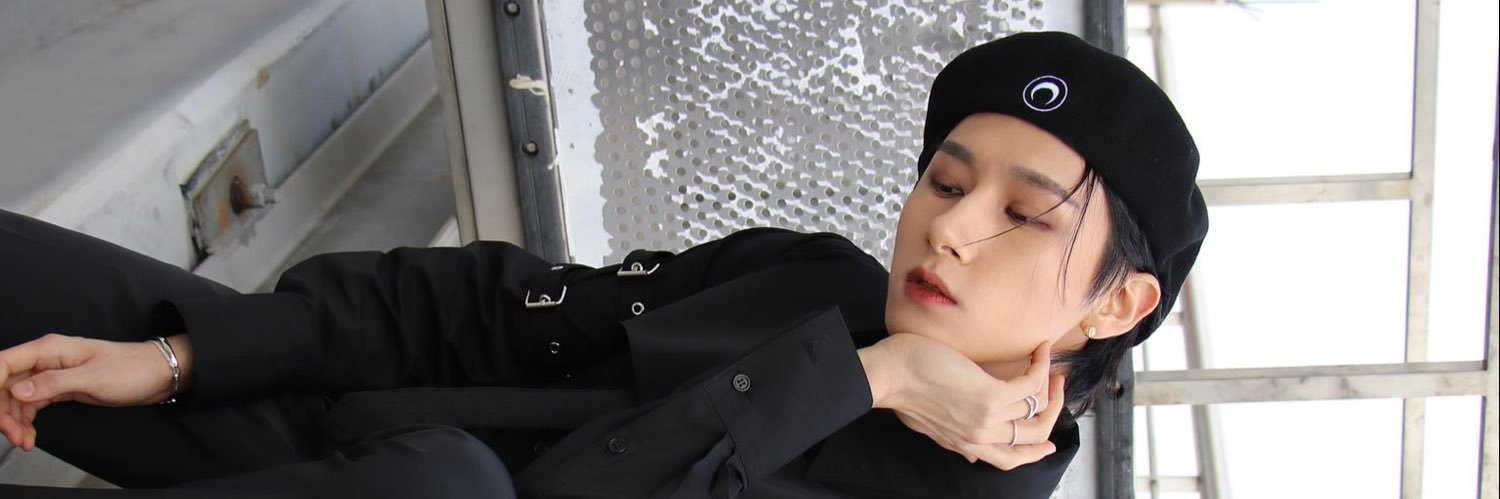 changkyun loops banner