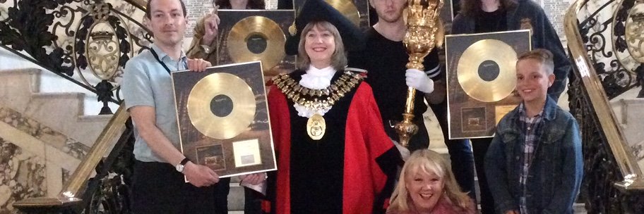 Cllr Linda Holt banner