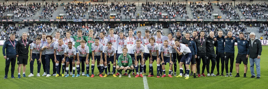 Kristoffer Bach banner