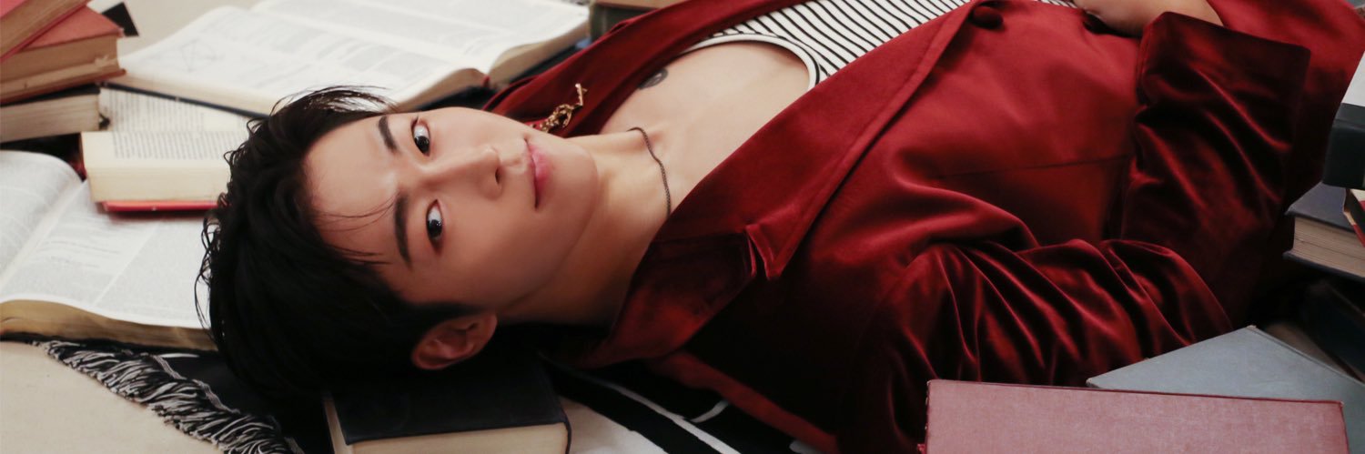 데위 banner