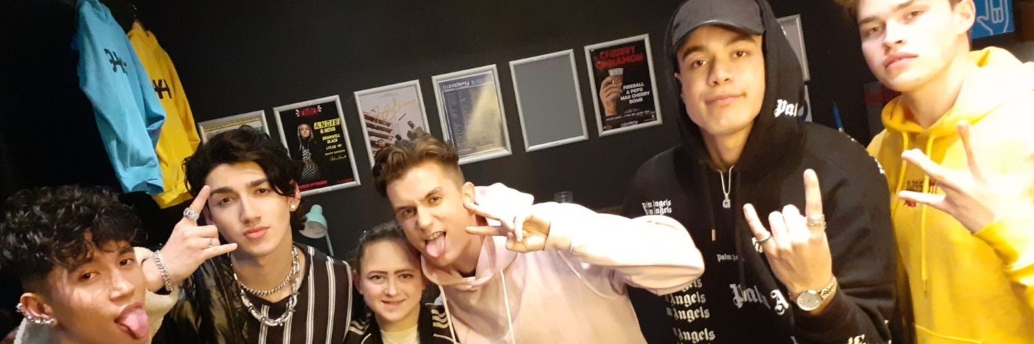 bethharperrr20's profile banner image