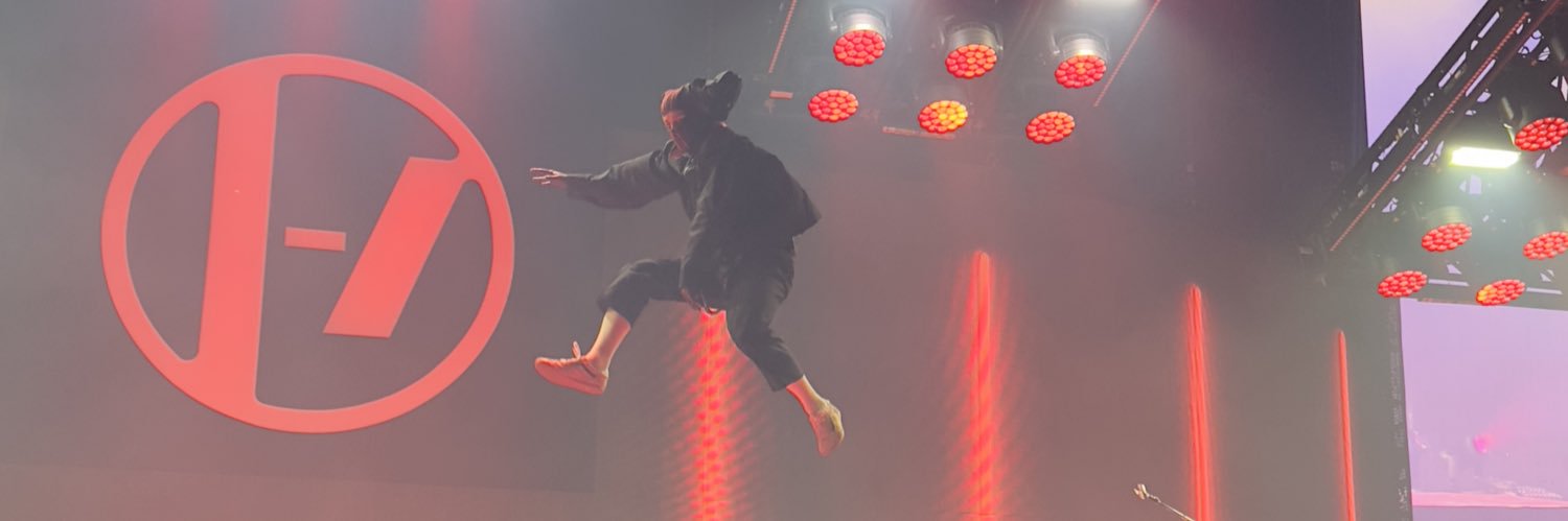 Lesgestive's profile banner image