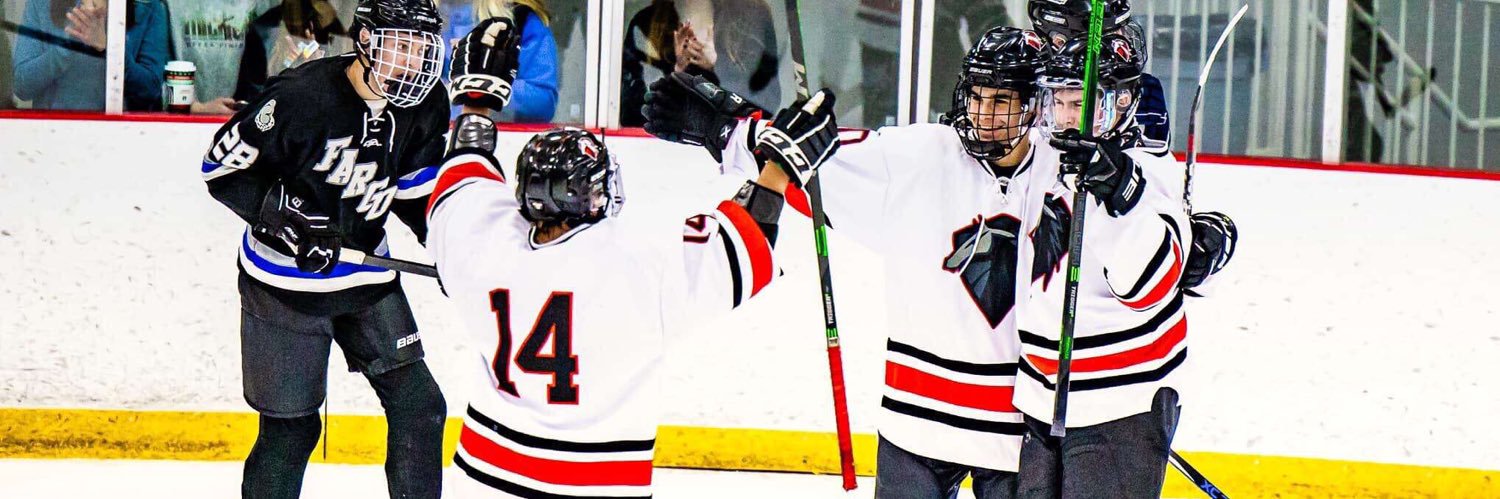 Derek Chaves banner