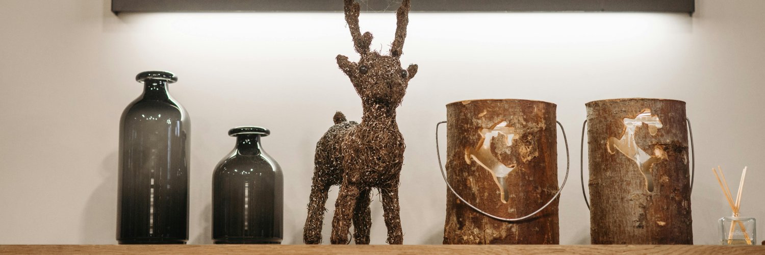 R͟E͟M͟I͟O͟R͟A banner